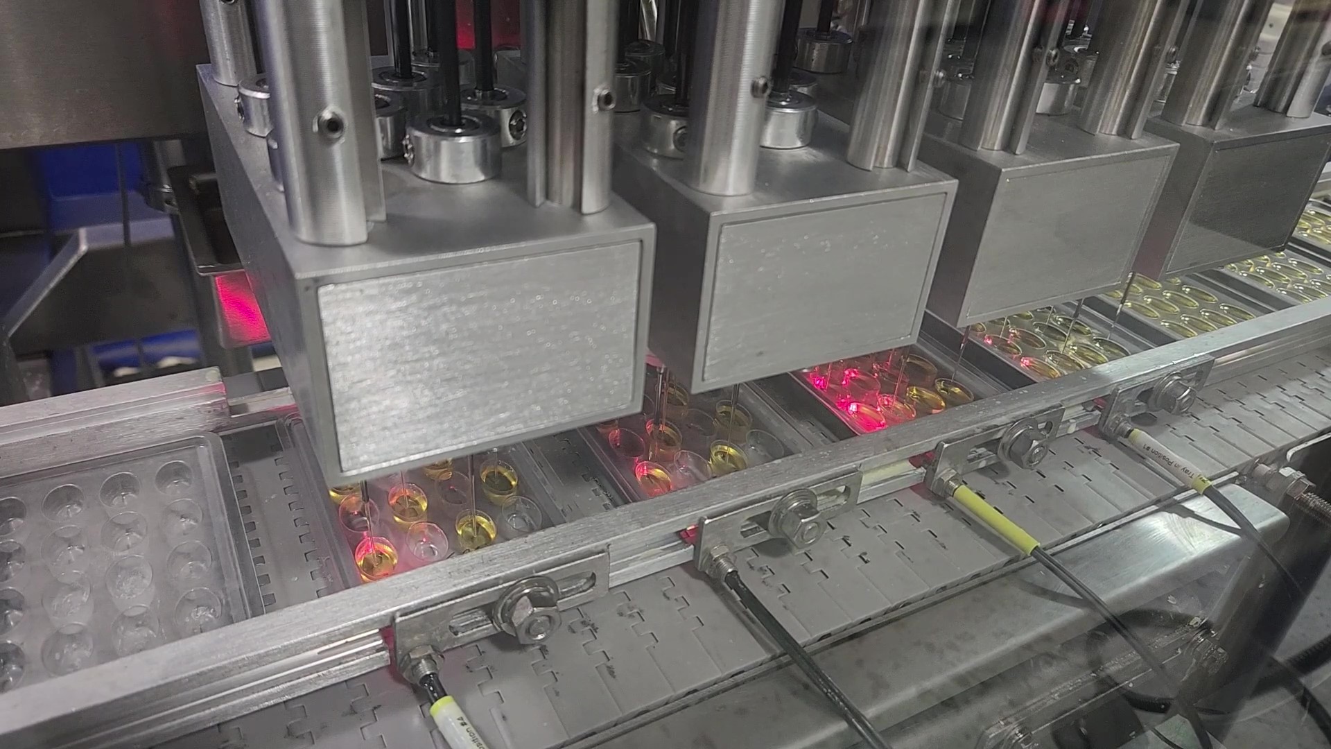 Custom Liquid Filling Machine from LPS